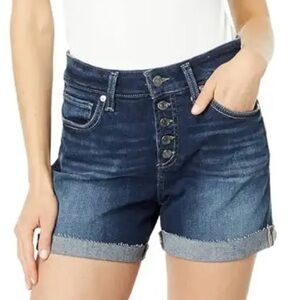 NEW w/TAGS SILVER JEANS CO. Avery Denim Shorts Curvy Style Women's Size 18